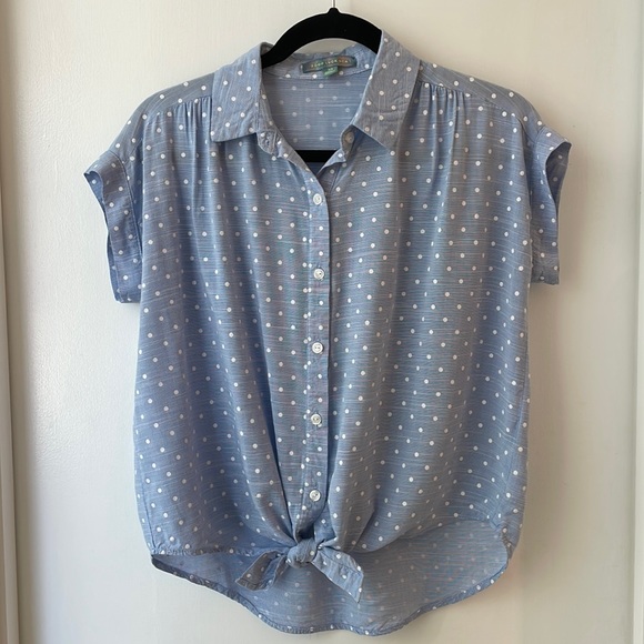 NWOT button down the front collared shirt - Picture 1 of 7